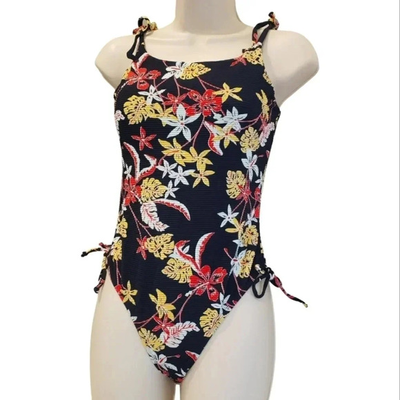 Quintsoul  NWOT Ribbed Floral One Piece Shoulder Tie Side Tie Size Small - Picture 1 of 13